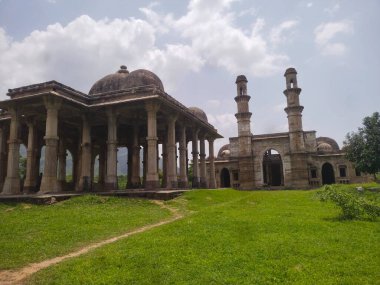 Jamie Camii, Pavagad Champaner Gujarat Hindistan 'dan tarihi bir yerde.
