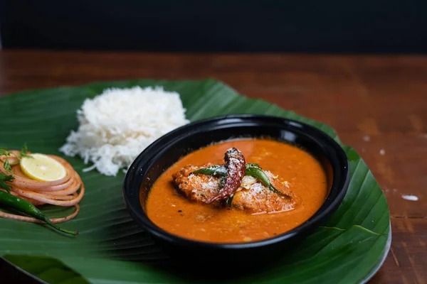 Curry Peixe Indiano Com Arroz Servido Folha Banana — Fotografia de Stock