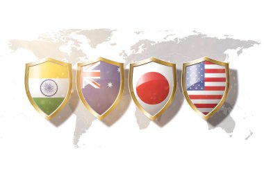 Japonya, Avustralya, biz ve Hindistan dünya haritasının arka planında altın kalkanda bayrak sallıyoruz..