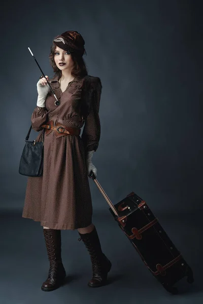 1920 'lerin modası geçmiş kadınlar.