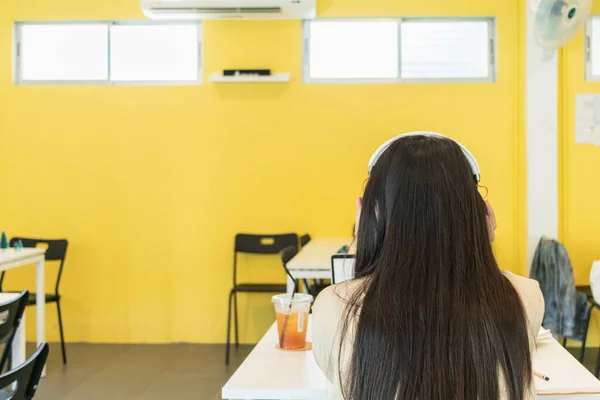 Computadoras Medios Comunicación Línea Para Enseñanza Aprendizaje Durante Epidemia Del —  Fotos de Stock