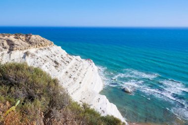 Turistler Sicilya 'nın Agrigento ilinde yer alan 