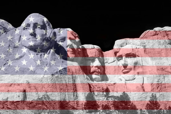 Rushmore Dağı, Rushmore Dağı 'nın granit yüzüne oyulmuş devasa bir heykel üzerine kuruludur. Heykelde Başkanlar George Washington, Thomas Jefferson, Theodore Roosevelt ve Abraham Lincoln 'ün başkanları yer alıyor. Amerikan bayrağı