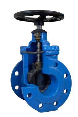 Su vanasını kapatın. İzole görüntü. Şehir iletişimi. Şehir kanalizasyonu. Boru döşeme. Geç iletişim. Su boruları. Kapı vanası. Kapakçık. Turna.