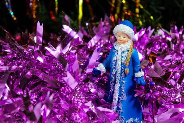 クリスマスの装飾の雪の乙女の図 選択的ショット — ストック写真