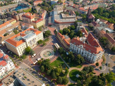 Macaristan 'ın Pecs kentinin insansız hava aracı görüntüsü