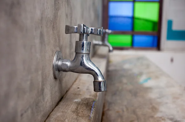 Stop water drop from faucet — Stock Photo, Image