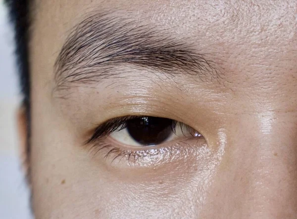 Νοτιοανατολικός Ασιάτης Κινέζος Νεαρός Άνδρας Ένα Βλέφαρο Μονόφυλλο Μονόφυλλο Σημαίνει — Φωτογραφία Αρχείου