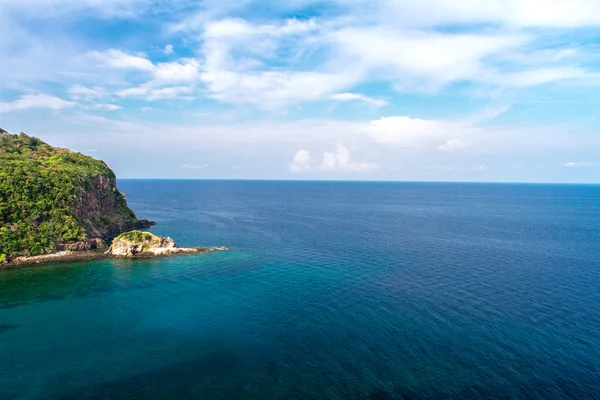 Calm sea and blue sky with clear bright sky in vacations on summ