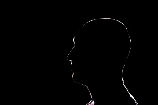 Karanlık adam silüeti