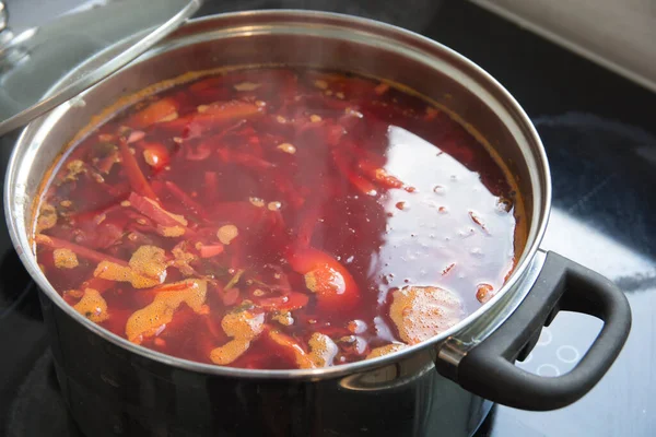 Una Olla Hirviendo Sopa Borscht Agria Tradicional Uno Los Platos — Foto de Stock