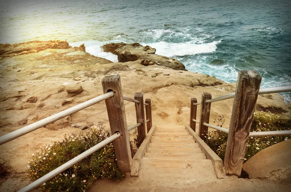 Staircase down to beach, California — Stock Photo, Image