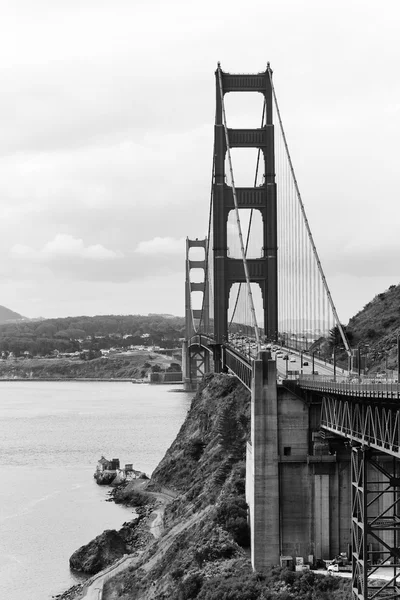 Siyah ve beyaz, San Francisco Golden Gate Köprüsü