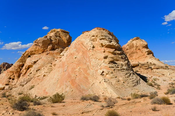 Yellow Rock Formations in desert — Stock Photo, Image