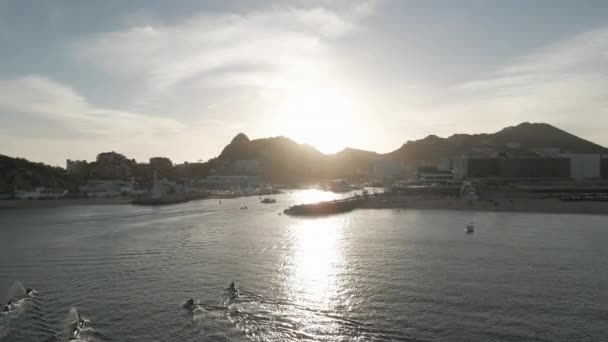 Чудовий захід сонця на пляжі в Кабо - Сан - Лукас. — стокове відео