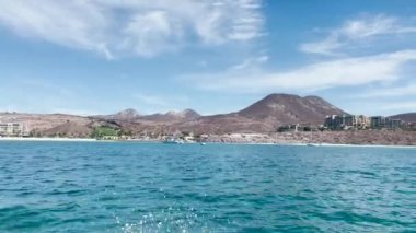 Tekneden körfeze sinematik görüntü