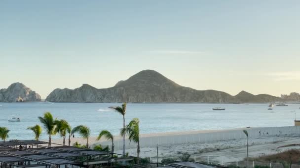 Filmagem cinematográfica praia pôr do sol em Cabo San Lucas — Vídeo de Stock