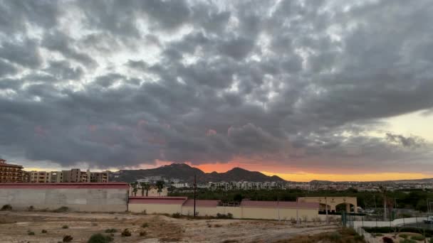 Cabo San Lucas 'ta dramatik gün batımı — Stok video