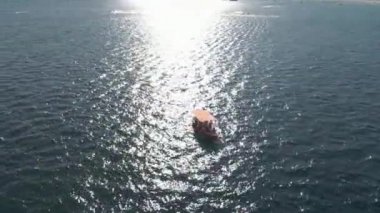 Pasifik Okyanusu üzerinde uçuş 