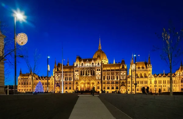 Foto Nocturna Del Edificio Del Parlamento Budapest Navidad — Foto de Stock