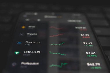 Cardano, akıllı sözleşmeler için halka açık bir engelleme platformu çalıştırmayı amaçlayan bir kripto para birimi ağı ve açık kaynak projesidir. Cardano 'nun iç kripto biriminin adı Ada..