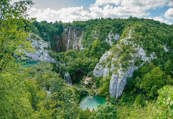 Die Große Landschaft Des Nationalparks Plitvicer Seen Ist Ein Berühmtes — Stockfoto