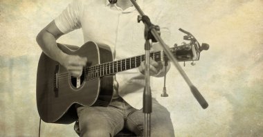  gitarist kağıt doku arka plan, bulanıklık ve grunge sahnede