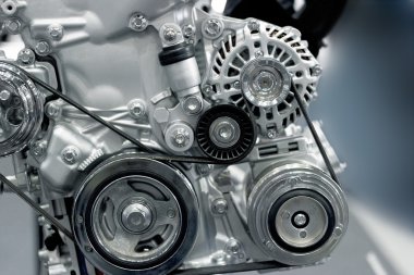 renkli araba motor bölümü