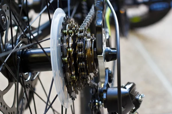 Equipo de bicicleta y rueda trasera — Foto de Stock