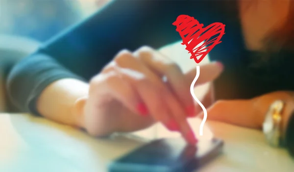 Colorful woman playing chat with boyfriend on mobile phone, soft and blur — Stock Photo, Image