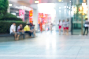 Alışveriş Merkezi, pastel ve bulanıklık street yürüyüş üzerinde soyut insanlar