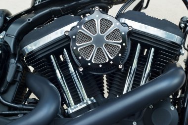 Motosiklet motoru yakın çekim detay duvar arka plan üzerinde