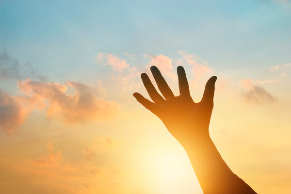 hand holding the sky in sent
 