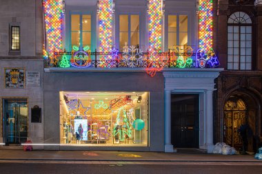 Bond caddesinde Noel süslemeleri, Londra