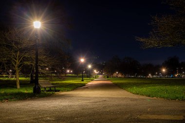 Gece Primrose Hill Parkı, Londra