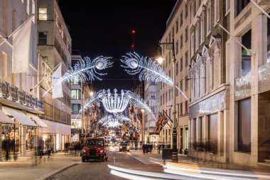 Londra 'nın merkezinde Noel ışıkları