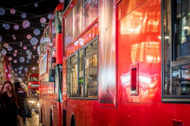 Londra 'nın merkezinde Noel ışıkları