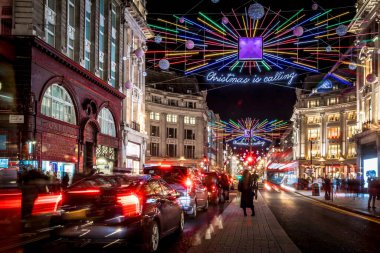 Londra 'nın merkezinde Noel ışıkları