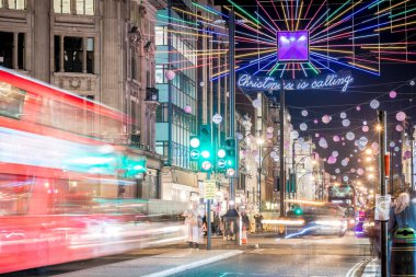Londra 'nın merkezinde Noel ışıkları
