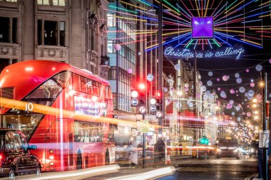 Londra 'nın merkezinde Noel ışıkları