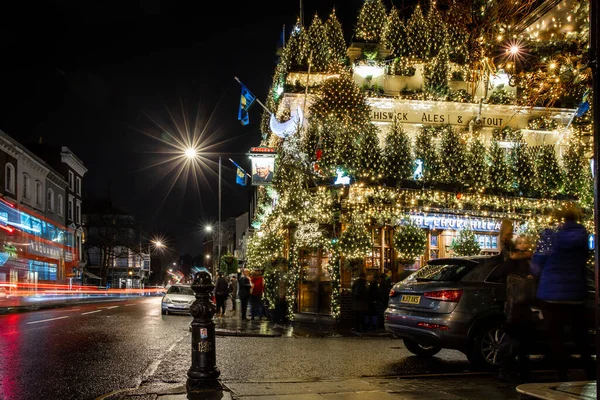 Паб Оформлен Рождество Лондоне — стоковое фото