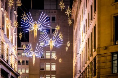 Piccadilly, Londra 'da Noel süslemeleri