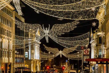 Piccadilly, Londra 'da Noel süslemeleri