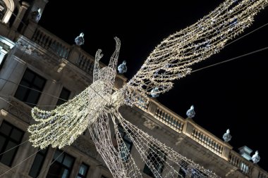 Temsilciler sokağı 2017 Noel için dekore edildi, Londra