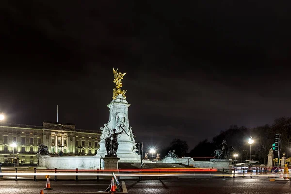 Buckingham Palace Χειμώνα Βράδυ Λονδίνο Ηνωμένο Βασίλειο — Φωτογραφία Αρχείου