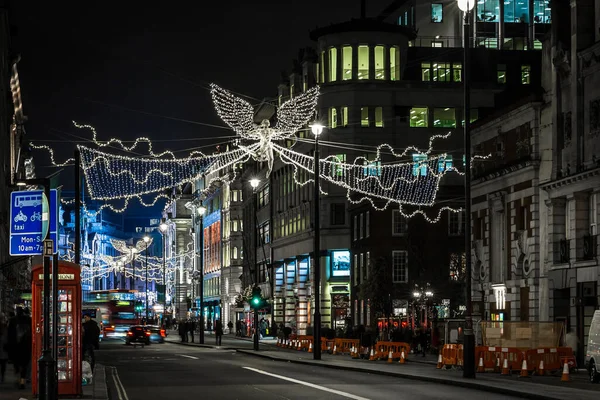 Noel için Picadilly dekore edildi, Londra, İngiltere