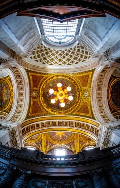 Londra, İngiltere, İngiltere 'deki Saint Paul katedralinin iç manzarası.