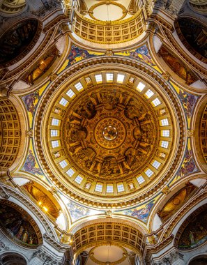 Londra, İngiltere, İngiltere 'deki Saint Paul katedralinin iç manzarası.
