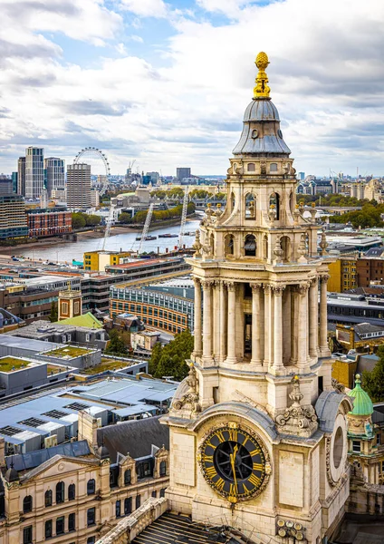 英国セント ポール大聖堂の屋上からのロンドンの空中風景 — ストック写真