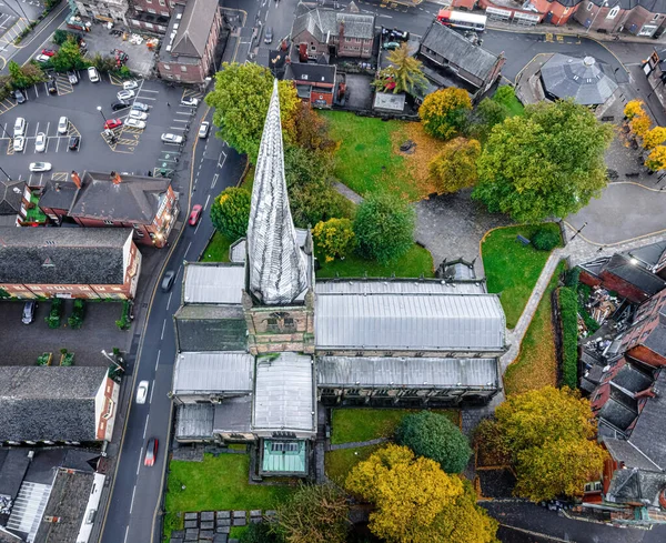 Den Krokiga Spiran Från Kyrkan Mary All Saints Chesterfield Derbyshire — Stockfoto